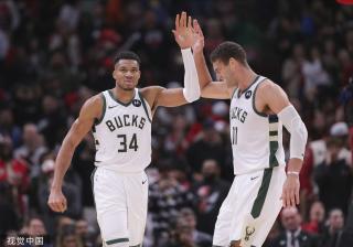 令人侧目 令人侧目